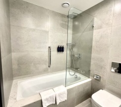 Двухместный полулюкс двуспальная кровать в Radisson Blu Hotel, Tashkent