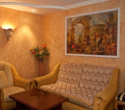 Люкс в Garden Hotel