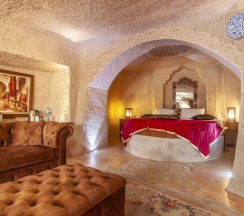 Двухместный люкс двуспальная кровать в Ottoman Cave Suites