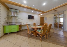 "Green Apartment", 4к квартира ул.Воровского, 36б , ID 74-093 в "ИннХоум Апартаменты"