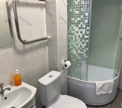 Новый корпус трехместный номер с балконом и кондиционером, 35 м2 в Агродом