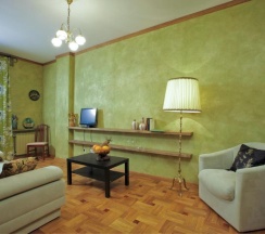 Полулюкс двухкомнатный с французским балкончиком в Таежные дачи