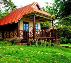 Бунгало рядом с пляжем в Blue Sea Resort