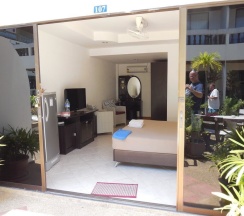 Двухместный номер Standard с красивым видом из окна двуспальная кровать в Blue Sky Residence