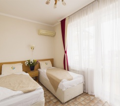 Стандартный номер с 1 кроватью или 2 отдельными кроватями с балконом в Эль-отель