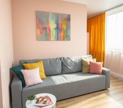 2-комнатные апартаменты улучшенные 13 этаж в TopHouse