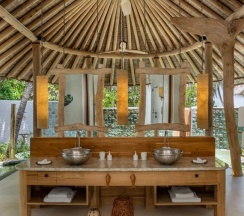Reserve с видом на закат в Soneva Fushi