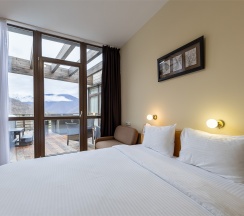 Вилла с 3-мя спальнями и панорамным видом на горы c Джакузи на террасе в Skypark