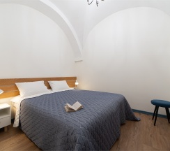 Семейные апартаменты с кухней-гостиной и отдельным входом в Двенадцать