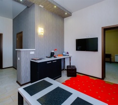 Люкс двухкомнатный в Avangard Hotel