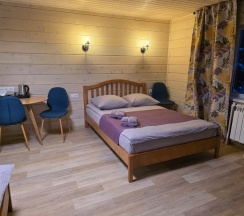 №6. 4-х местный номер с удобствами (3 этаж) в УДачный