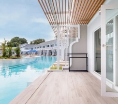 Двухместный люкс Lagoon Pool Access c 1 комнатой двуспальная кровать в Thavorn Palm Beach Resort Phuket