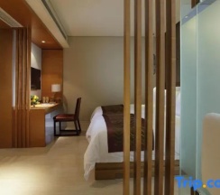 Двухместный люкс Deluxe с видом на реку (двуспальная кровать) в Sanya Phoenix Waterside Gloria Resort