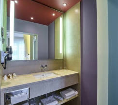 Двухместный люкс с 2 комнатами двуспальная кровать в Robinson-city