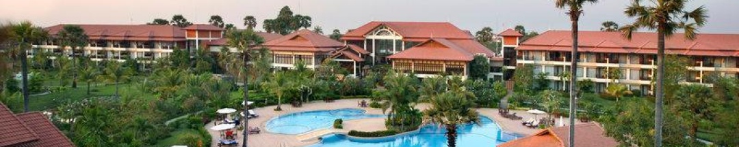 Семейный люкс с 2 комнатами 2 отдельные кровати в Angkor Palace Resort & Spa