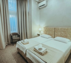 Апартаменты с 3 комнатами с видом на море в Нарт