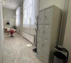 Кровать в 18-местном общем номере в Уют