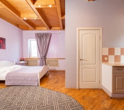 Двухместная студия (Корпус 1) двуспальная кровать в Ателика Улиткино