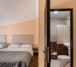 Супериор номер до 6 гостей в Грант-1 by Viva Hotels Group