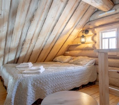 Изба категории студия в Остров