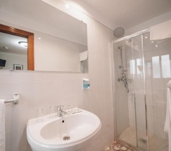 Двухместный номер Standard двуспальная кровать в Hotel Monasterio Granada - Adults Only