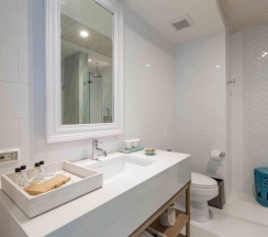 Одноместный номер Deluxe с балконом двуспальная кровать в Cape Kudu Hotel