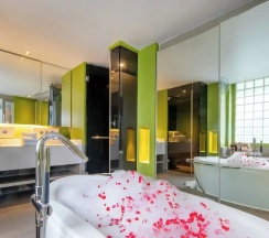 Люкс Executive с видом на море в Отель The Yama Resort & Spa Kata Beach Phuket