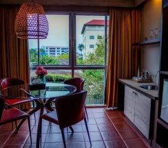 Двухместный люкс Sino двуспальная кровать в Sino House Phuket Hotel