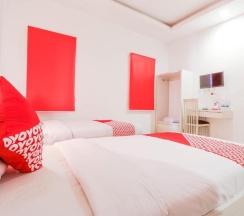 Двухместный номер Deluxe 2 отдельные кровати в OYO 1489 Simona Hotel