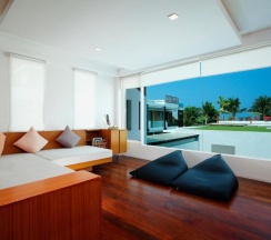 Pool вилла с лифтом в La Flora Resort Patong