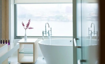 Двухместный полулюкс Avani с видом на реку (2 отдельные кровати) в Avani+ Riverside Bangkok Hotel