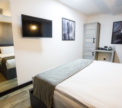 Шестиместный семейный номер Standard в The Phoenix Boutique Hotel