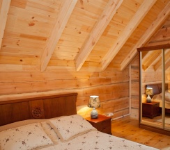 Царское Шале с Маралами в Басаргино