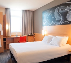 Номер Premium с двуспальной кроватью в ibis Cheboksary Center