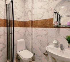 Люкс с 2 комнатами с балконом и рядом с пляжем в Casa mare