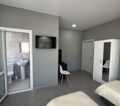 Трёхместный номер Standard с красивым видом из окна в Лето здесь