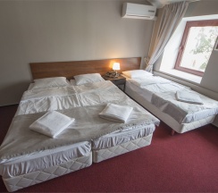 Стандартный трехместный номер в Бахет