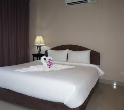 Двухместный номер Superior с балконом и с красивым видом из окна двуспальная кровать в Отель Kata Beachwalk