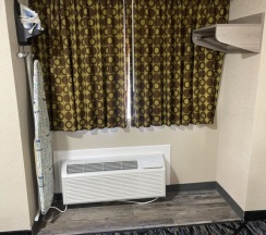 Четырёхместный номер в Super 8 by Wyndham San Antonio Downtown NE