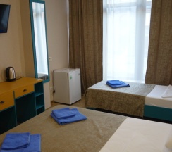 Трёхместный номер Comfort с балконом и с красивым видом из окна в Green hills