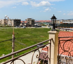 Четырёхместный делюкс с террасой в Санни хаус