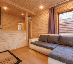 Лодж с купелью и сауной с видом на озеро в Пасторское озеро