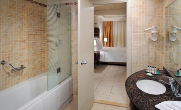 Четырёхместный номер Standard с видом на сад в Naama Bay Promenade Beach Resort by Accor
