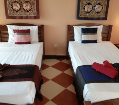 Двухместный номер Deluxe с балконом 2 отдельные кровати в Guesthouse Liam's Suan Dok Mai