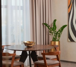 Номер люкс бизнес в AurA City Hotel