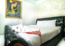 Номер Deluxe с балконом и с красивым видом из окна в Beehive Phuket Old Town - Hostel