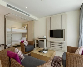 Люкс семейный Executive c 1 комнатой с балконом в Splash Beach Resort 