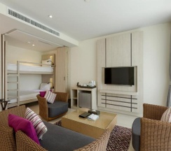 Люкс семейный Executive c 1 комнатой с балконом в Splash Beach Resort