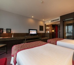Двухместный семейный номер Standard 2 отдельные кровати в A-One Bangkok Hotel