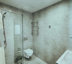 Двухместный полулюкс с видом на море двуспальная кровать в Нарт